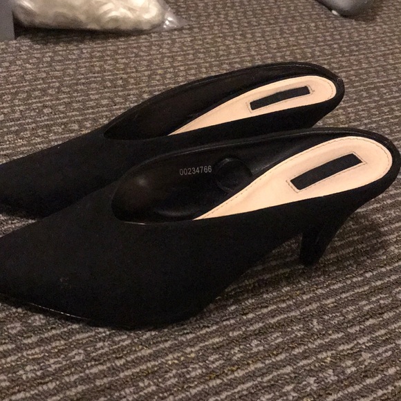 High heels - Picture 2 of 2